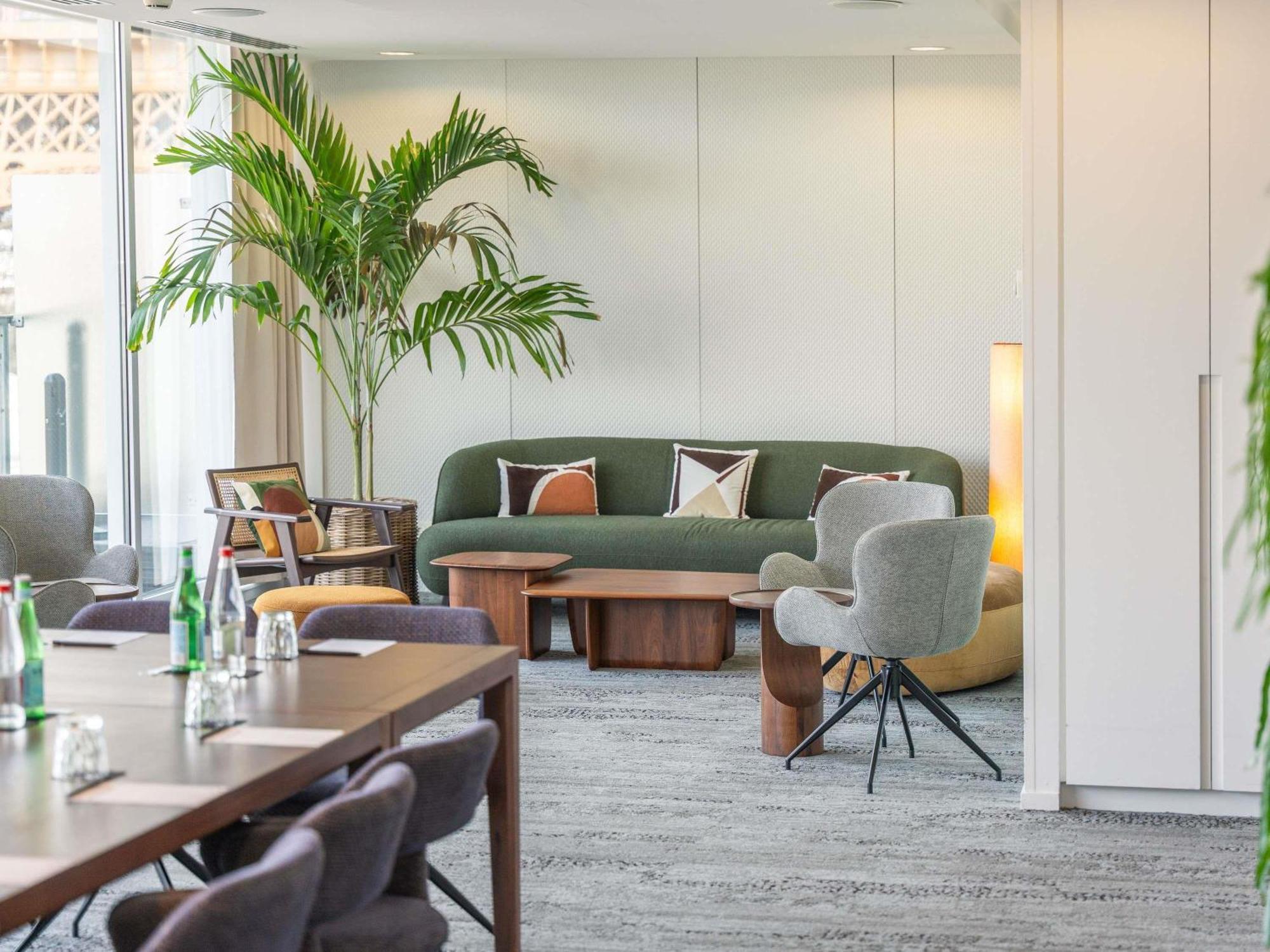 Hotel Pullman Tour Eiffel 4*