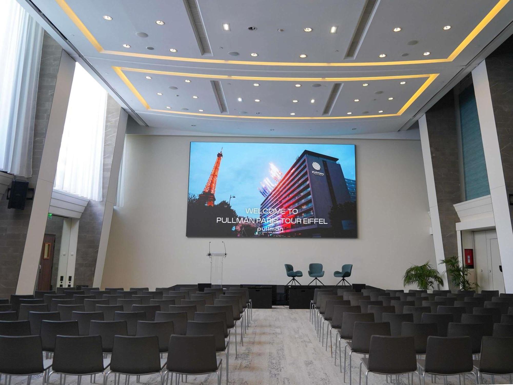 Pullman Tour Eiffel Hotel 4*